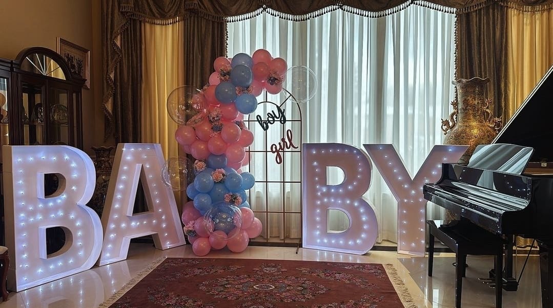 4-foot light-up letters spelling LOVE at an outdoor wedding event