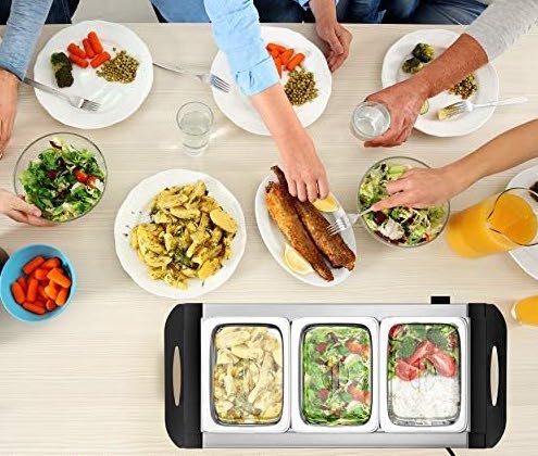 Electric buffet warmer with 3 food compartments for event service